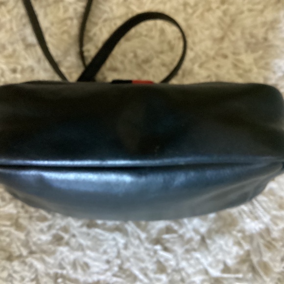 Clare V. - Picture 4 of 10